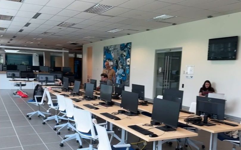 Salle de production équipée par DXM